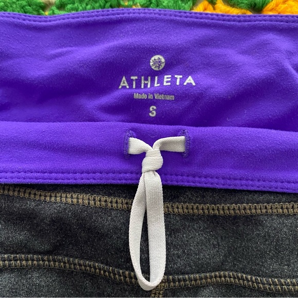 Athleta #862109 Gray Black Relay Capri Leggings Reflective Yoga Cropped … - Picture 2 of 15